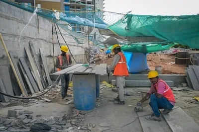 Binnipete: site team at work