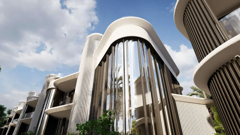 Mandrem: glazed, curved facade